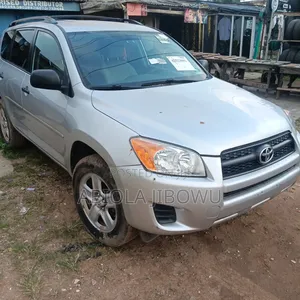 Toyota RAV4 2.5 2011 Silver