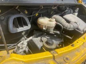 Renault Master 2006 Yellow