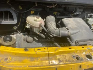 Renault Master 2006 Yellow