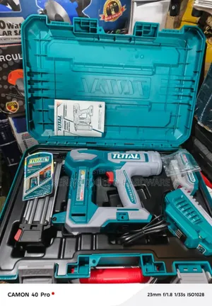 Total Lithium-ion Cordless Brad Nailer Kit 20v (Model Tcbnli2001).