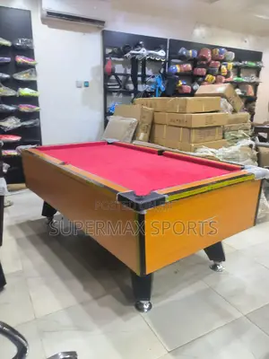 Bring Friends Together – Coin-Leg Snooker Board