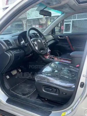 Toyota Highlander Limited 2012 Silver