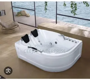 White Double Proud Jaccuzi