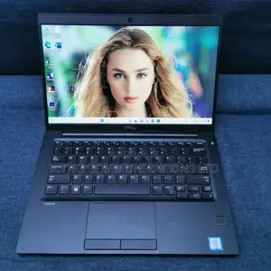 Laptop Dell Inspiron 13 7380 8GB Intel Core i7 SSD 256GB