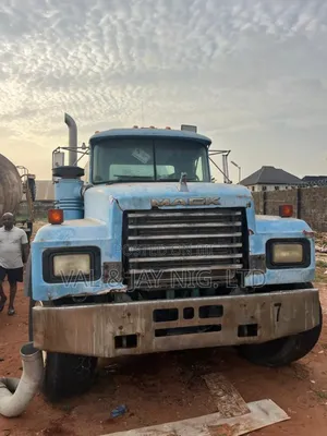 9 Cubic Meter Mobile Concrete Mixer - Foreign Use