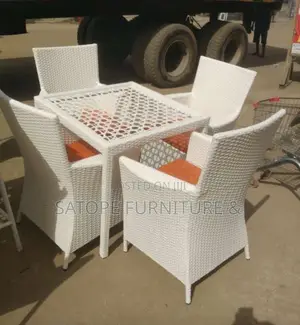 High Quality Outdoor Chairs Table