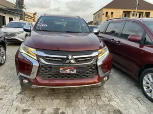 Mitsubishi Montero Sport 2016 Red