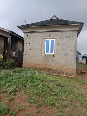 2bdrm Bungalow in Unit Estate, Ijede / Ikorodu for sale