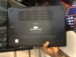 Laptop Dell Inspiron 15 5000 8GB Intel Core I5 HDD+SSD 256GB