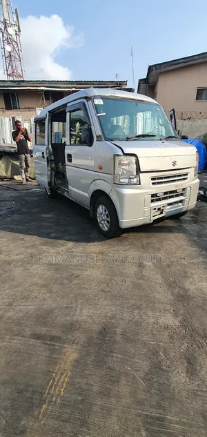 Suzuki APV Minibus 2010 Silver