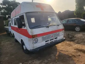 Bus 2002 White