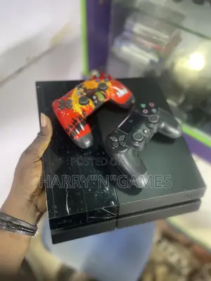 Open Box Ps4 With Complete Accessories