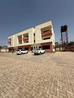 4bdrm Townhouse/Terrace in Durumi for sale