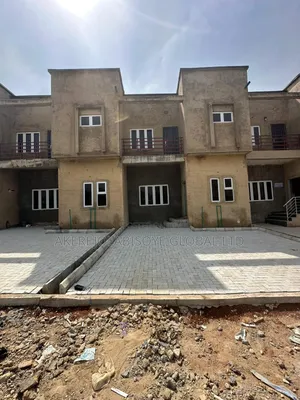 3bdrm Duplex in In An Estate for sale