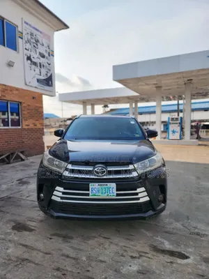 Toyota Highlander Limited Platinum 4dr SUV AWD (3.5L 6cyl 6A) 2015