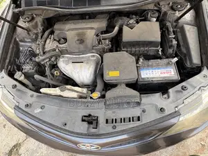 Toyota Camry SE Sport 4dr Sedan (2.5L 4cyl 6A) 2014 Gray