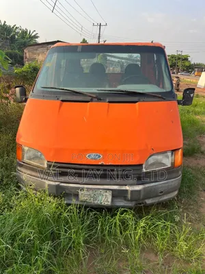 Ford Transit 2002 Orange