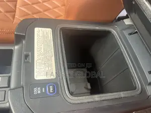Toyota Land Cruiser Prado 2.7 2019 Black