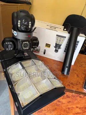 Real 3 Views 800w Solar Streetlight CCTV Camera