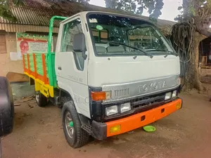 Used Toyota Dyna 150 Petrol Engine