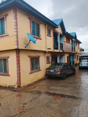 8bdrm Bungalow in Iyana Ipaja for sale