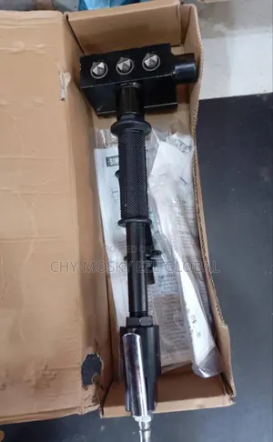 Pneumatic Scaling Hammer (Triple Head)