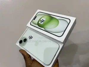 Apple iPhone 15 256 GB Green