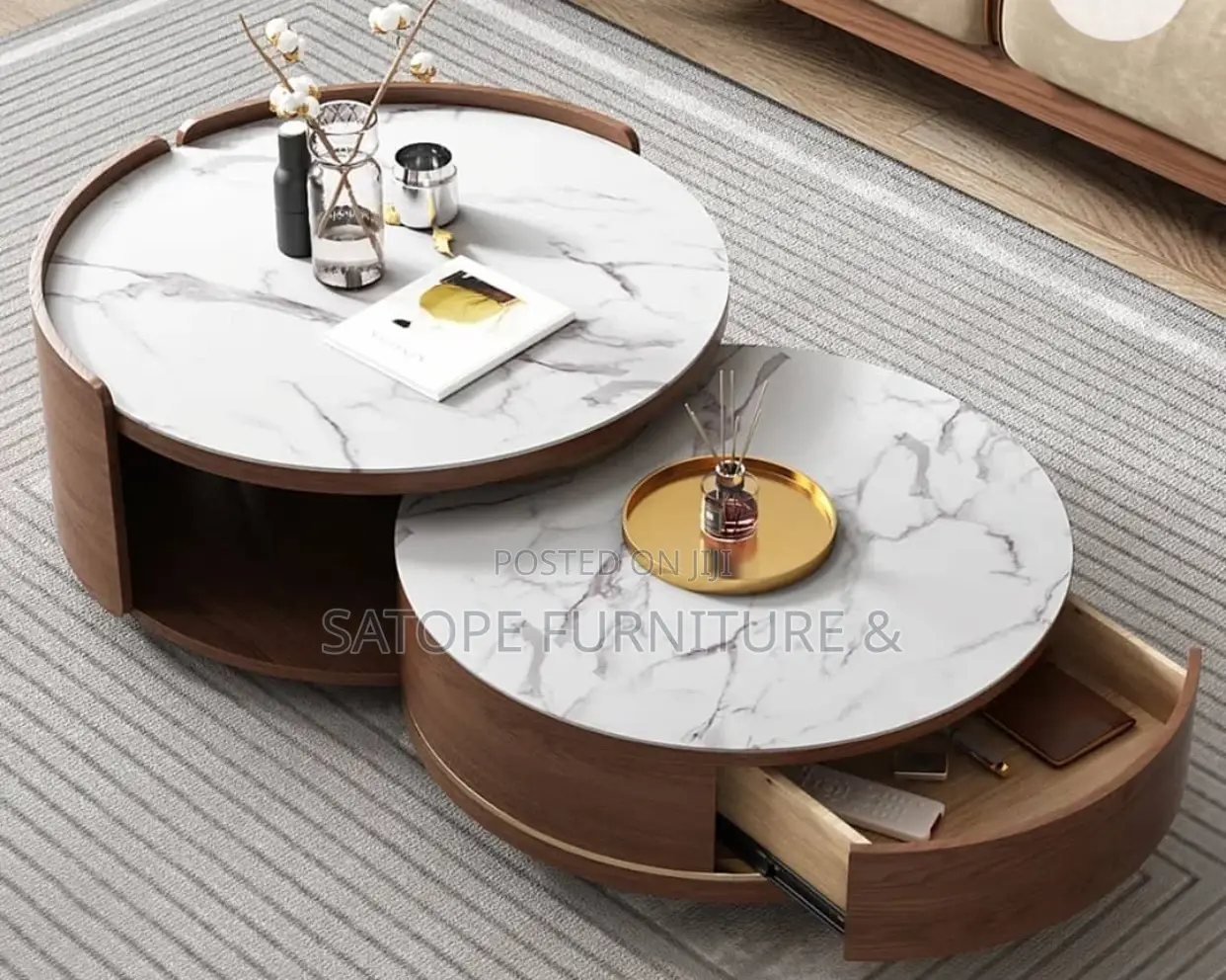 Quality Mable Top Center Table