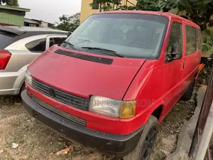 Volkswagen Transporter 2005 Red