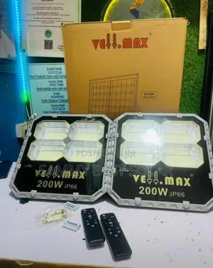 200w Vellmax Solar Flood Light