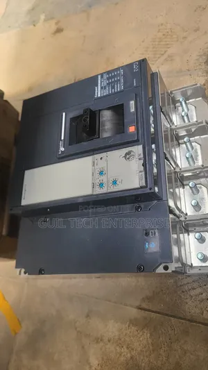 McCb Breaker