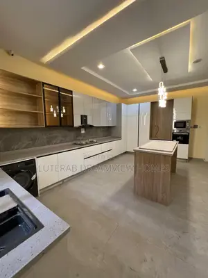 6bdrm Duplex in Utako for sale