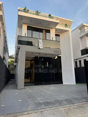 Furnished 5bdrm Duplex in Chevron for sale