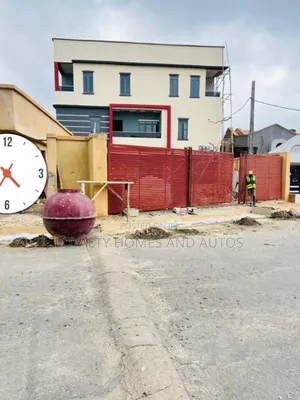 Furnished 4bdrm Townhouse/Terrace in Mende for sale