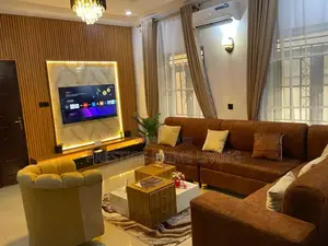 Luxury Mini Flat Shortlet Apartment in Gated Secure Estate in Chevron