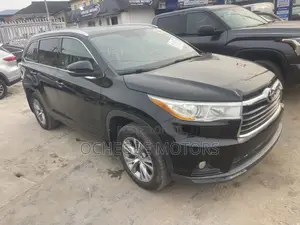 Toyota Highlander XLE 4dr SUV AWD (3.5L 6cyl 6A) 2015 Black
