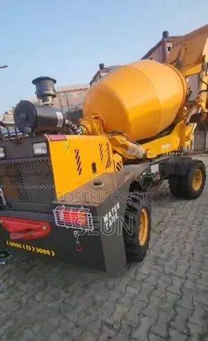 Self Loader Concrete Mixer Truck