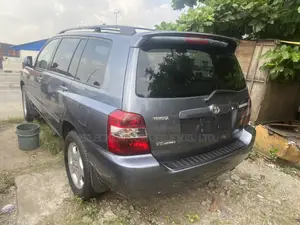 Toyota Highlander Limited V6 2005 Blue
