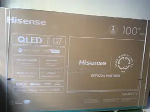 Theater Style Hisense 100′′ Q7q Qled Smart Tv