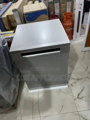 Maxi Dishwasher – Reliable Cleaning, Every Cycle
