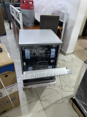 Maxi Dishwasher for Fast and Thorough Cleaning