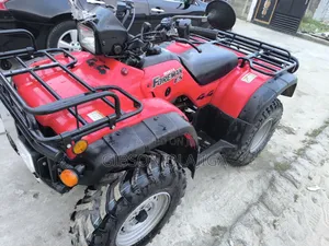 Honda 2005 Red
