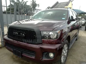 Toyota Sequoia Limited 4dr SUV (5.7L 8cyl 6A) 2010