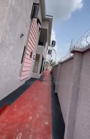 2bdrm Block of Flats in Nta Road , Port for rent