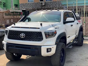 Toyota Tundra CrewMax Limited 5.7L 2012 White