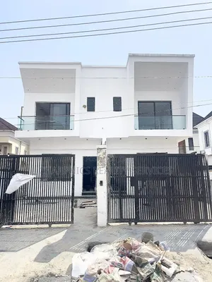 4bdrm Duplex in Chevron for sale