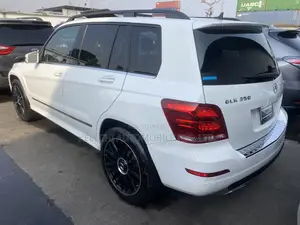 Mercedes-Benz GLK-Class Base GLK 350 4dr 4x2 (3.5L 6cyl 7A) 2015 White