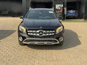 Mercedes-Benz GLA 250 2018 Black