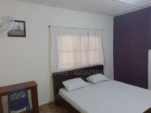 2 Bedroom Flat, and Rooms for Shortlet