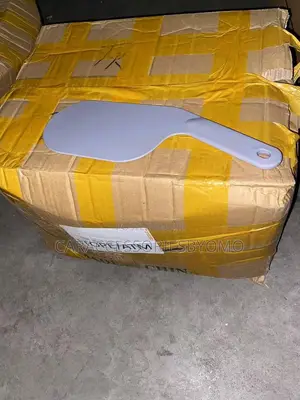 Bed Maker Laying Tool